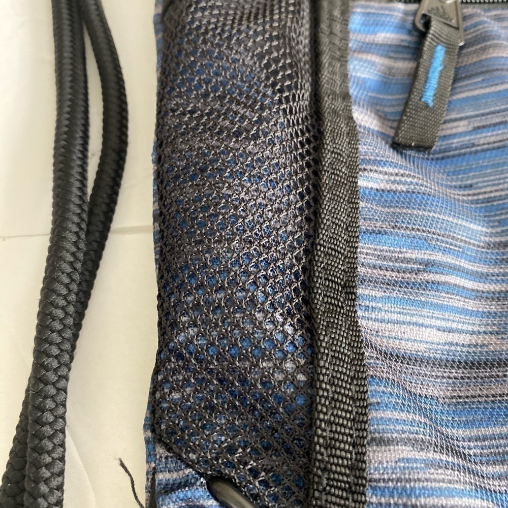 Adidas drawstring bag - Picture 9 of 14